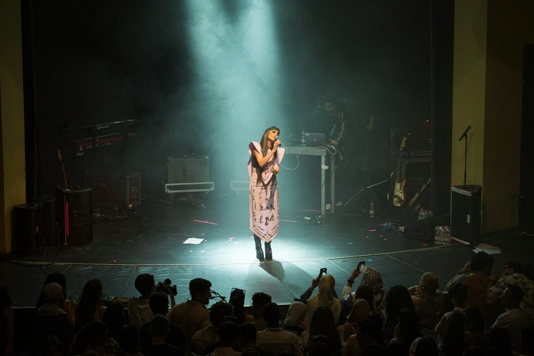 actress on stage